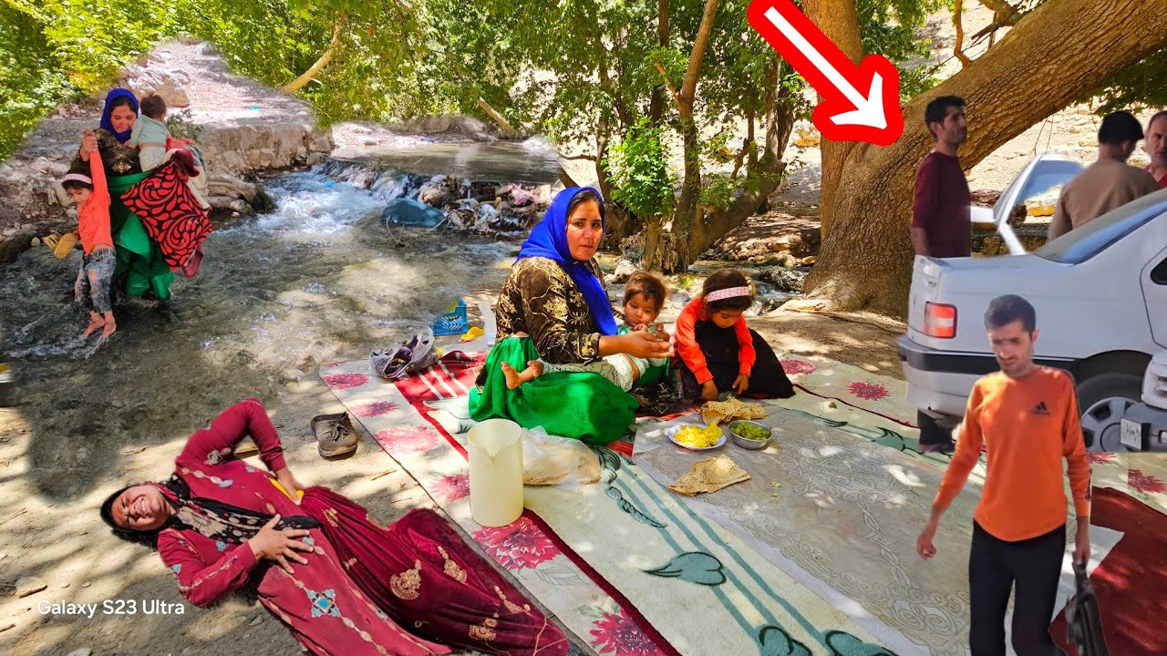 :** Picnic Adventure: Akram and his daughters encounter Qadir, Tayyaba's husband