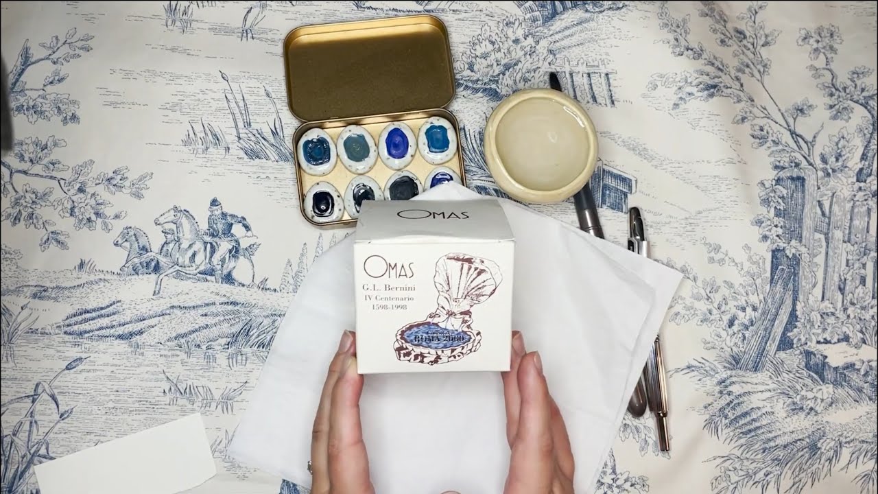 New Pen Day: My first Pilot Vanishing Point (Capless) Silver Stripes Feat. OMAS Roma 2000 Ink