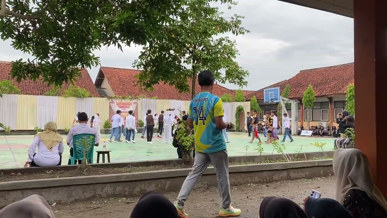 Opening XII.4