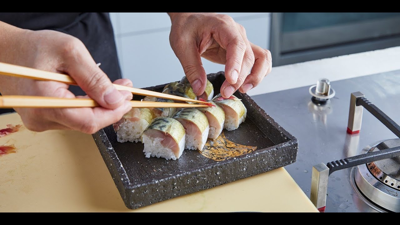 GBCAcademy- Sabazushi &ndash; mackerel sushi wrapped in kombu by Hideki Hiwatashi