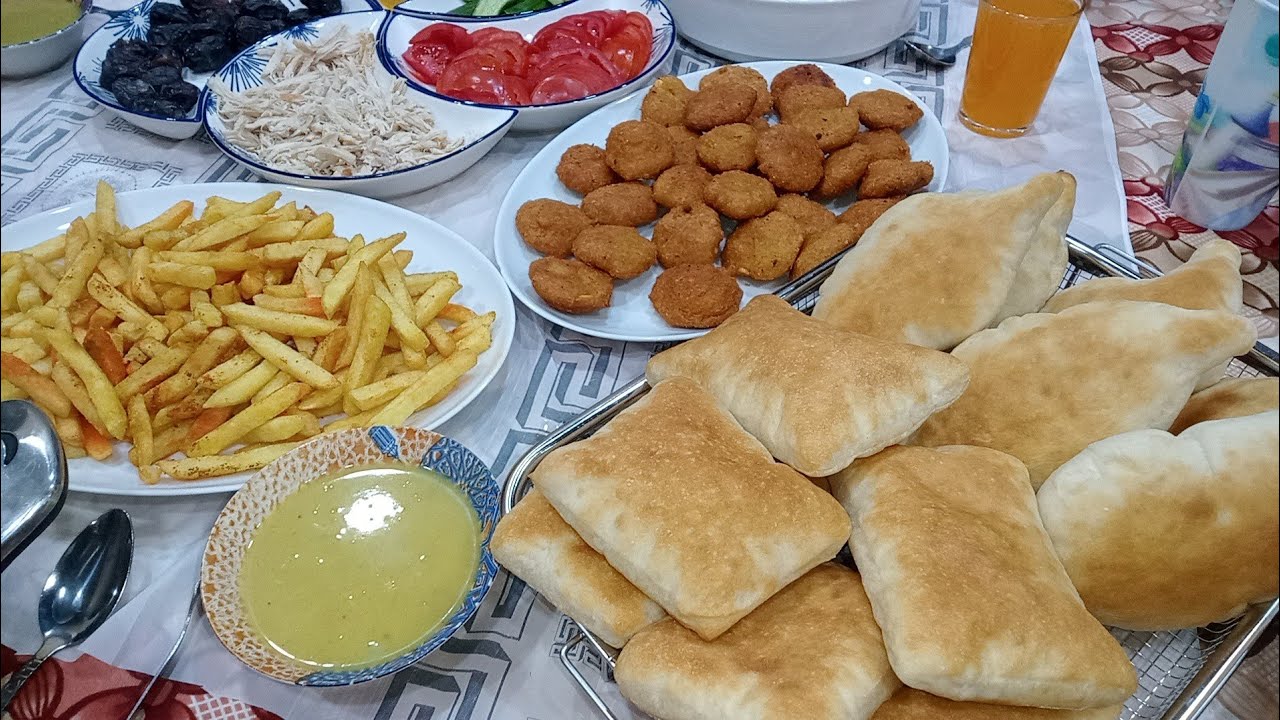 الصمون الحجري وأطيب فلافل بحمص الحصه 