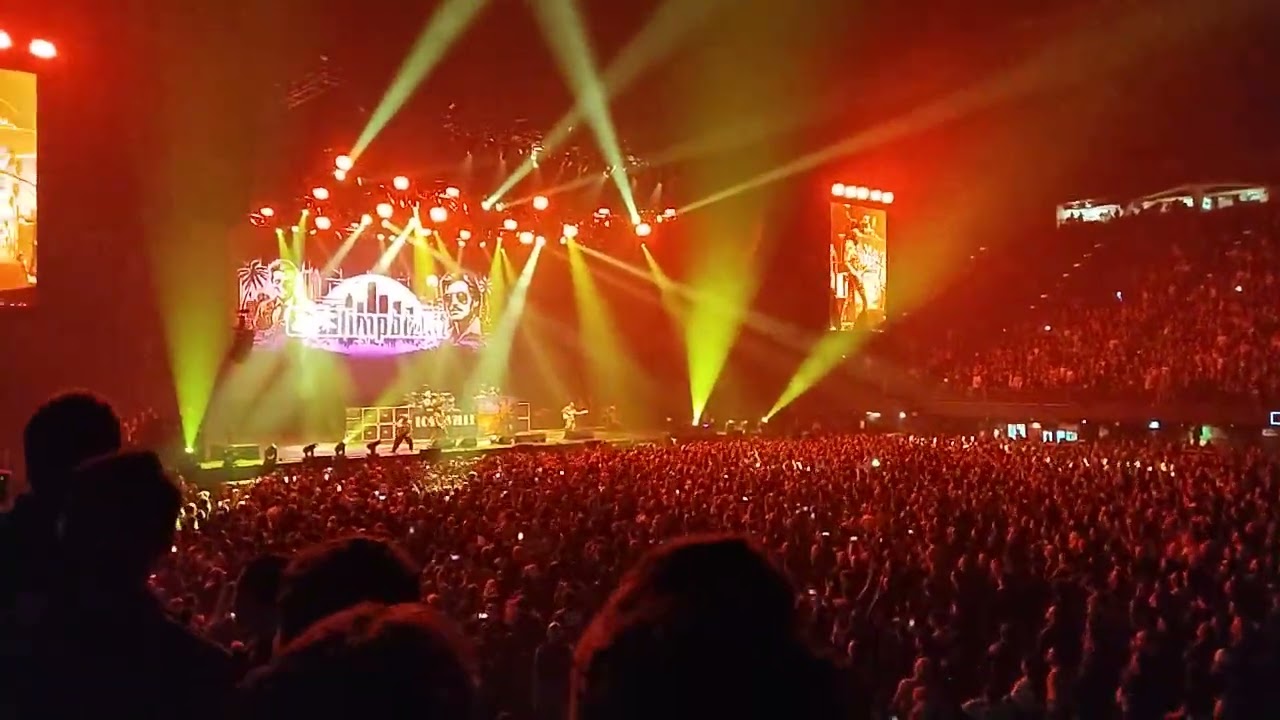 Limp Bizkit-Hot Dog
