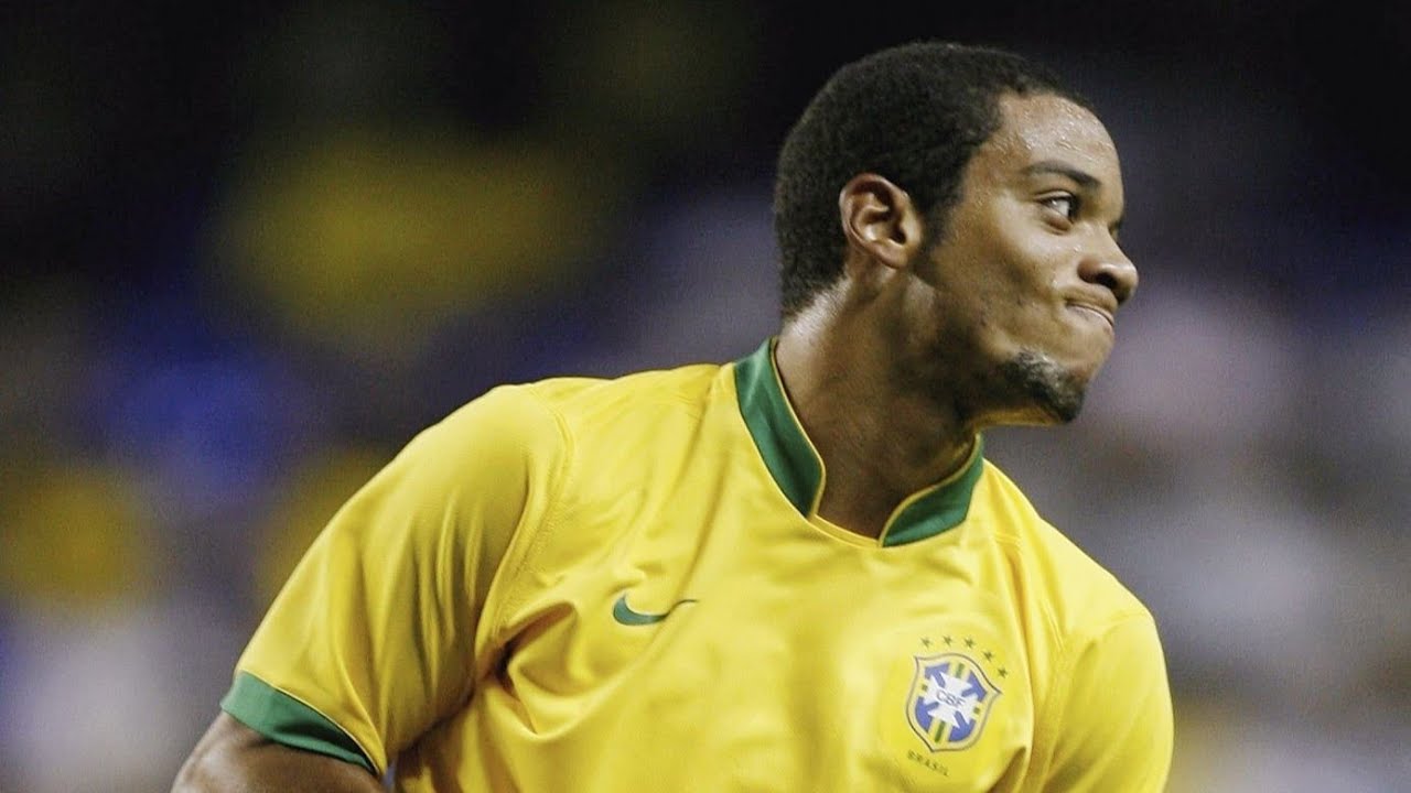 Marcelo's debut for Brazil - 05/09/2006