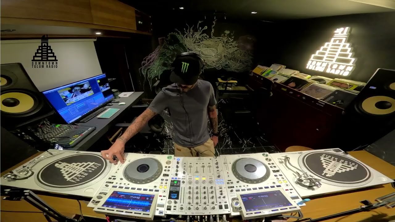 Hector Ibgar @ Downtown Tulum Radio (The guest Mix)