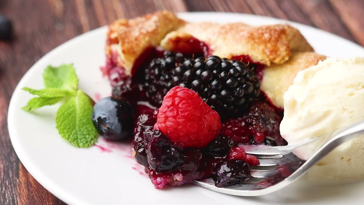 MIXED BERRY GALETTE