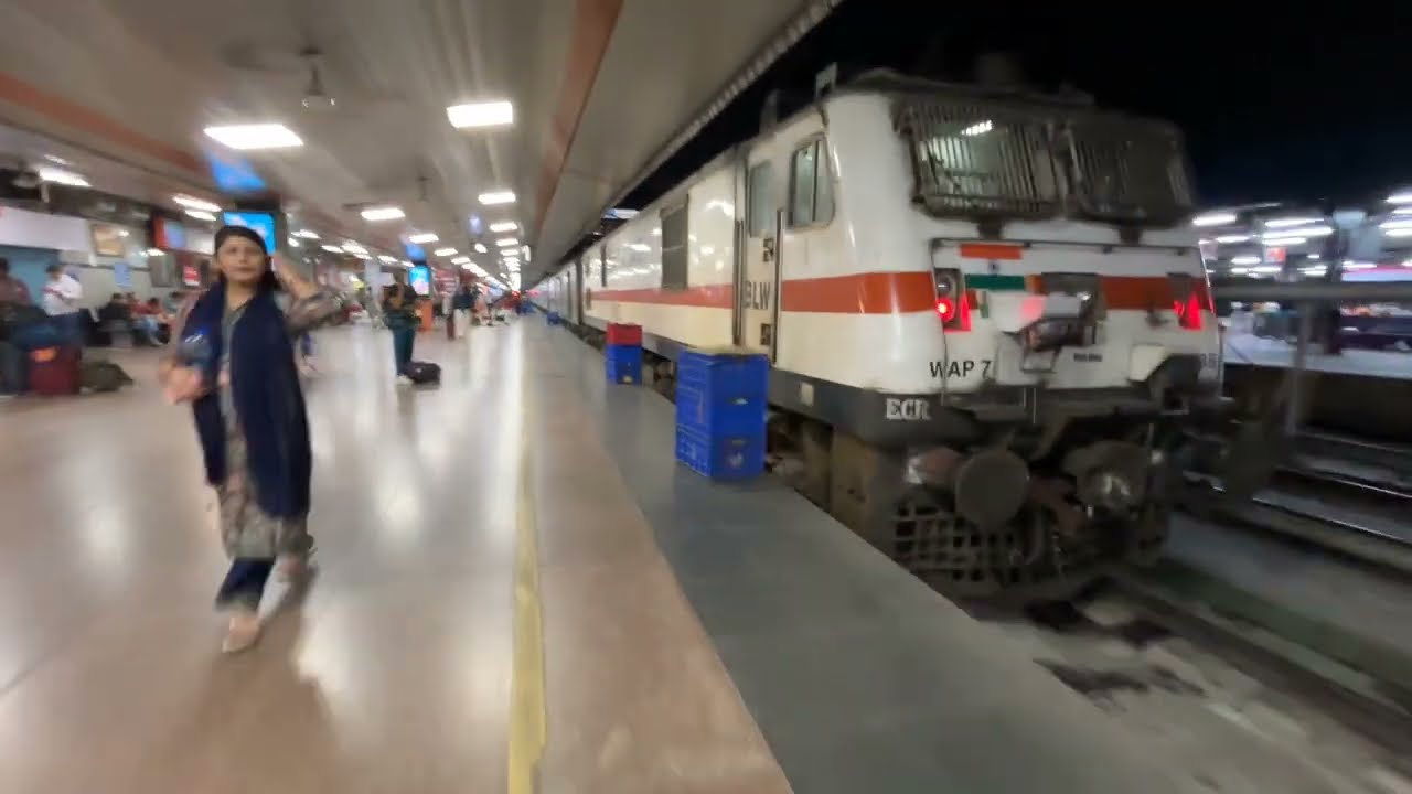 20156 Dr.Ambedkar Nagar SF Exp ||Journey  Electric Train's || Indian Railways