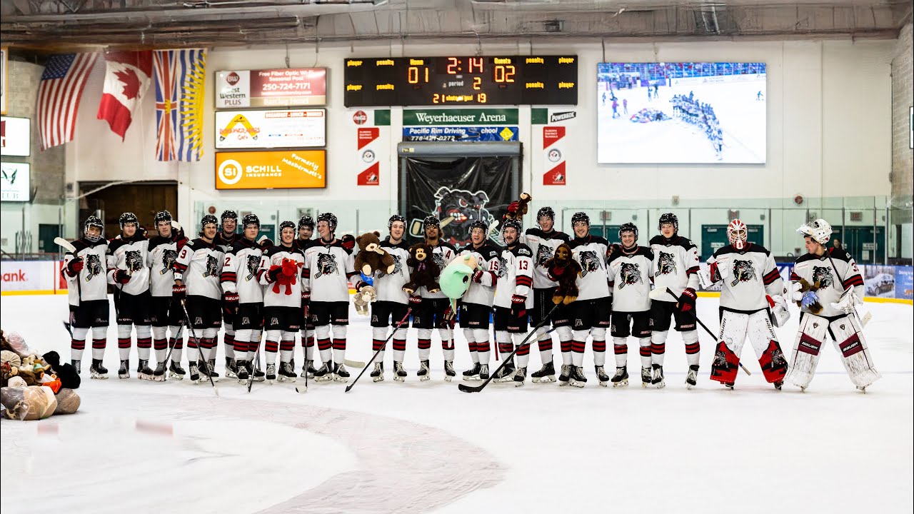 Nanaimo Clippers 4 Alberni Valley Bulldogs 3 in overtime 