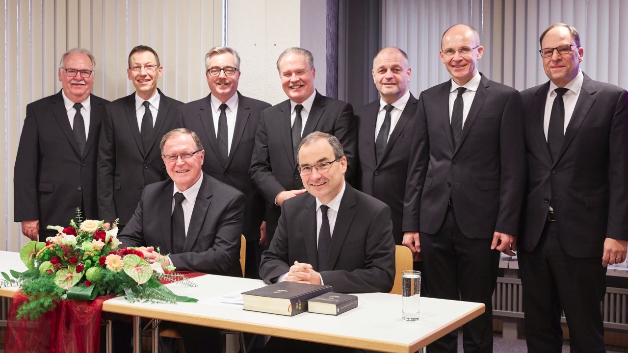 Gott sei Ehre: Die Würde des Menschen respektieren (3/7)