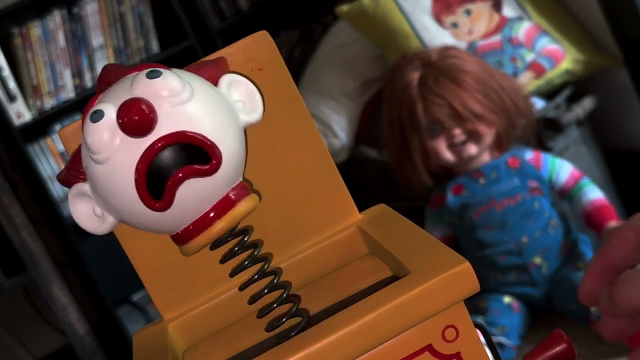 Childs Play 2 Spirit Halloween Jack in the Box Statue