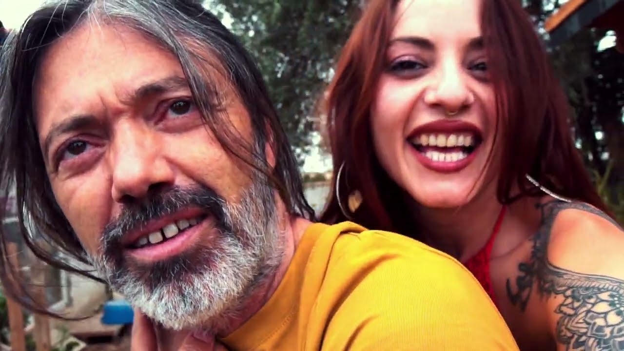 MUNDO DIVINO (directo en La Cabaña)