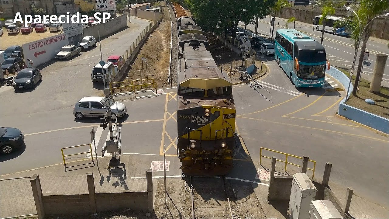 Trens de carga passando por Aparecida-SP / Parte Dois - Especial dia de Nossa Senhora Aparecida
