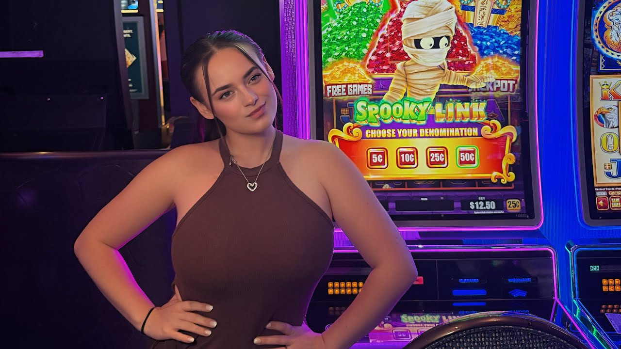 We Are In Vegas! Let’s Get A Big Spooky Win! 💵