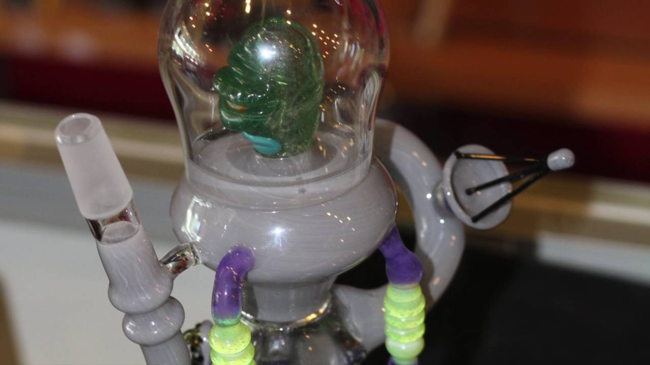 Illusions glass