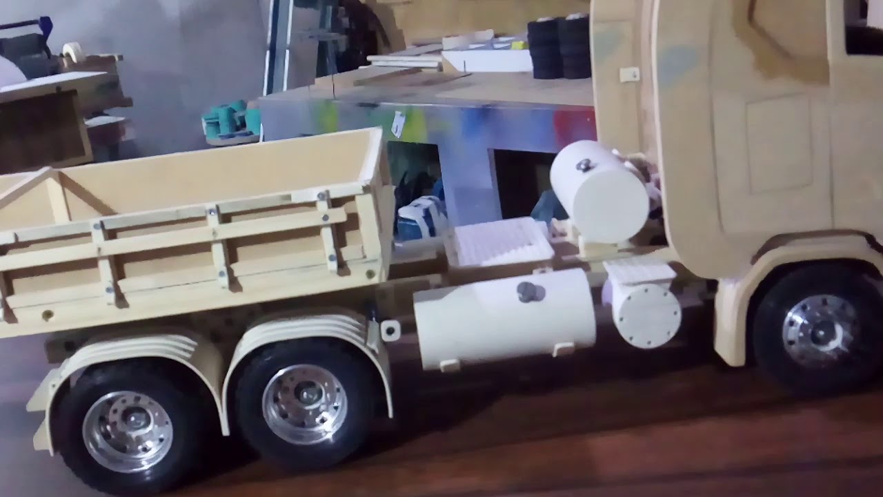 Scania S500 RODO TREM 30MT.     ESCALA 1/14