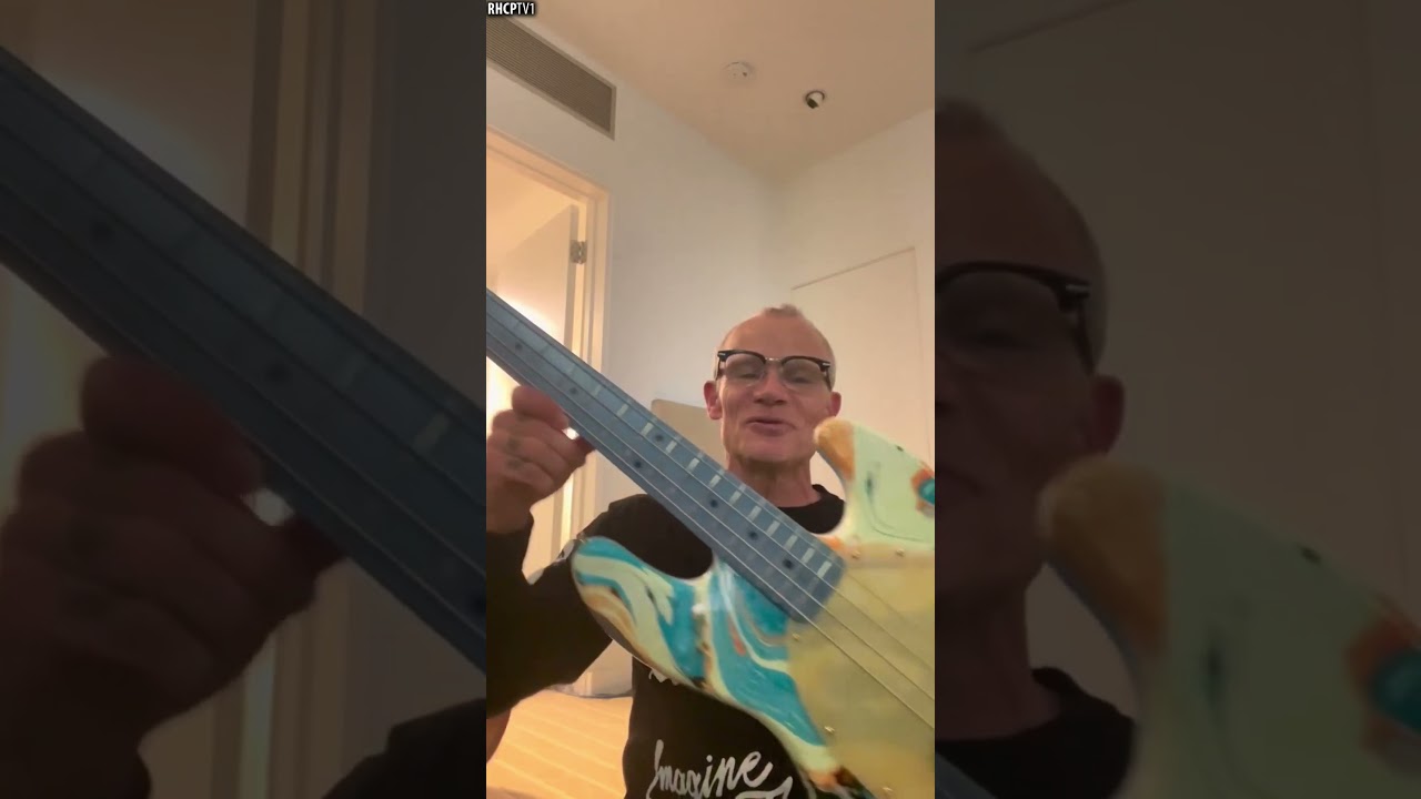 Flea - &ldquo;Absolutely Beautiful Bass!&rdquo; #Shorts #Flea #RedHotChiliPeppers