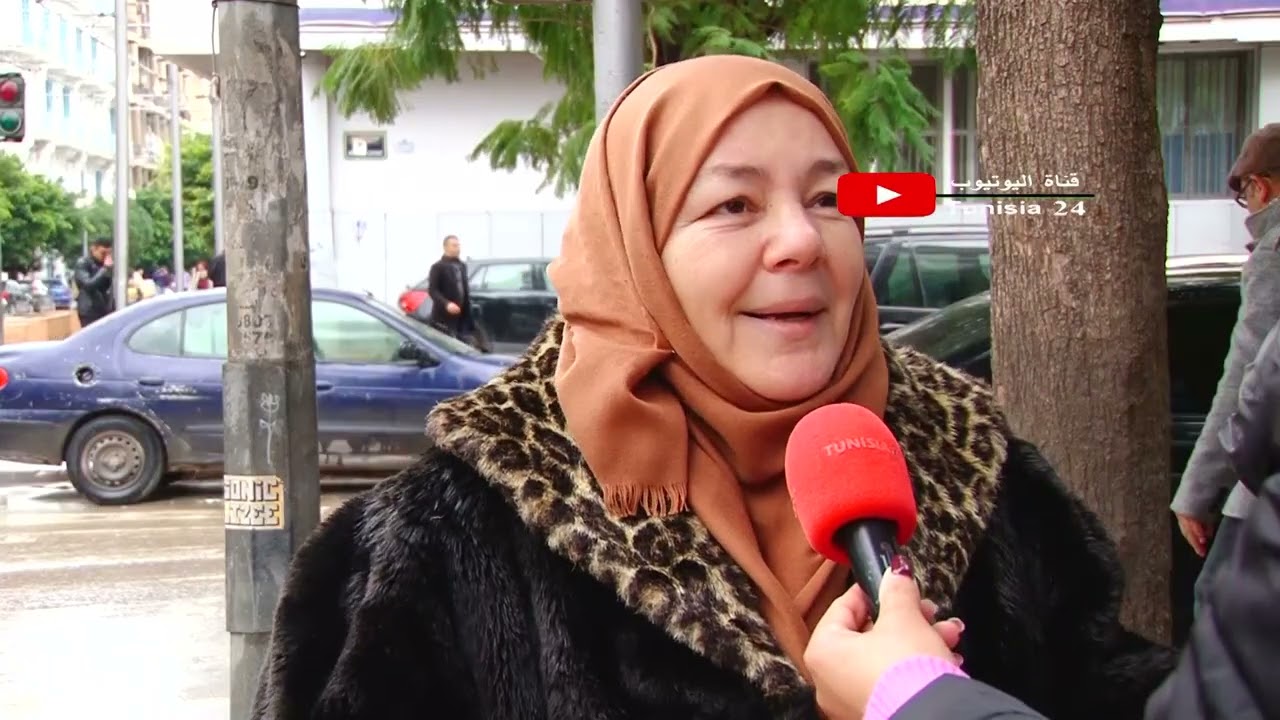 ربي افضلي مولى بيتي..مايتشرطش ويرضى بالموجود..لمرا إلي تحب تعيش وتاكل يلزم تخدم وتعاون راجلها!