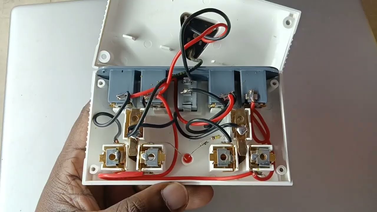 Wipro 4 Way Multiplug Socket | What is Inside | Circuit | Surge Protector Inside ??