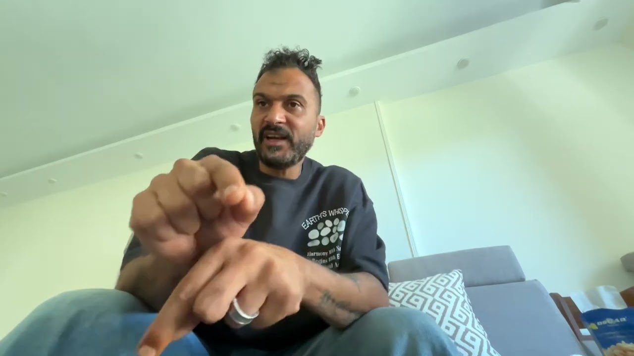إبراهيم سعيد بعد عودته فديت حباه  امي !وجوليا ولي لي دفنوني بالحياه ٤ شهور !