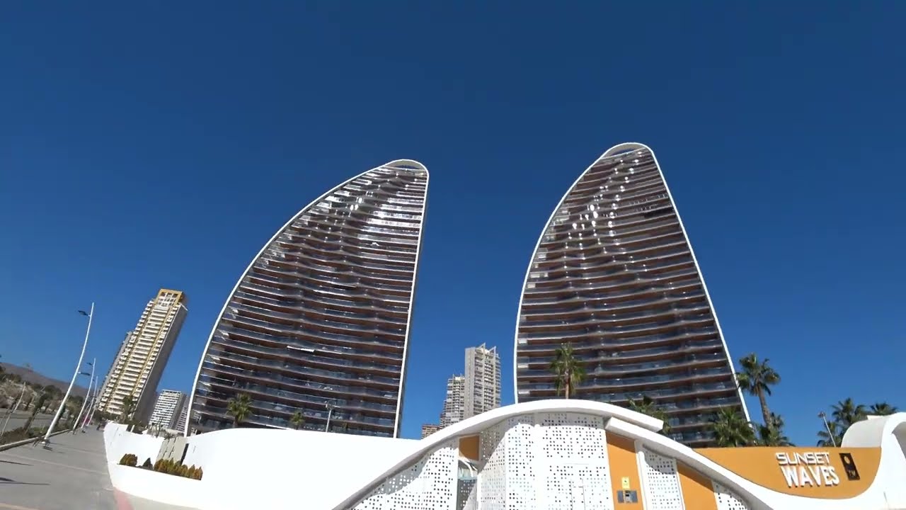 BENIDORM 18 02 2022 🇪🇸 SUNSET WAVES 4K