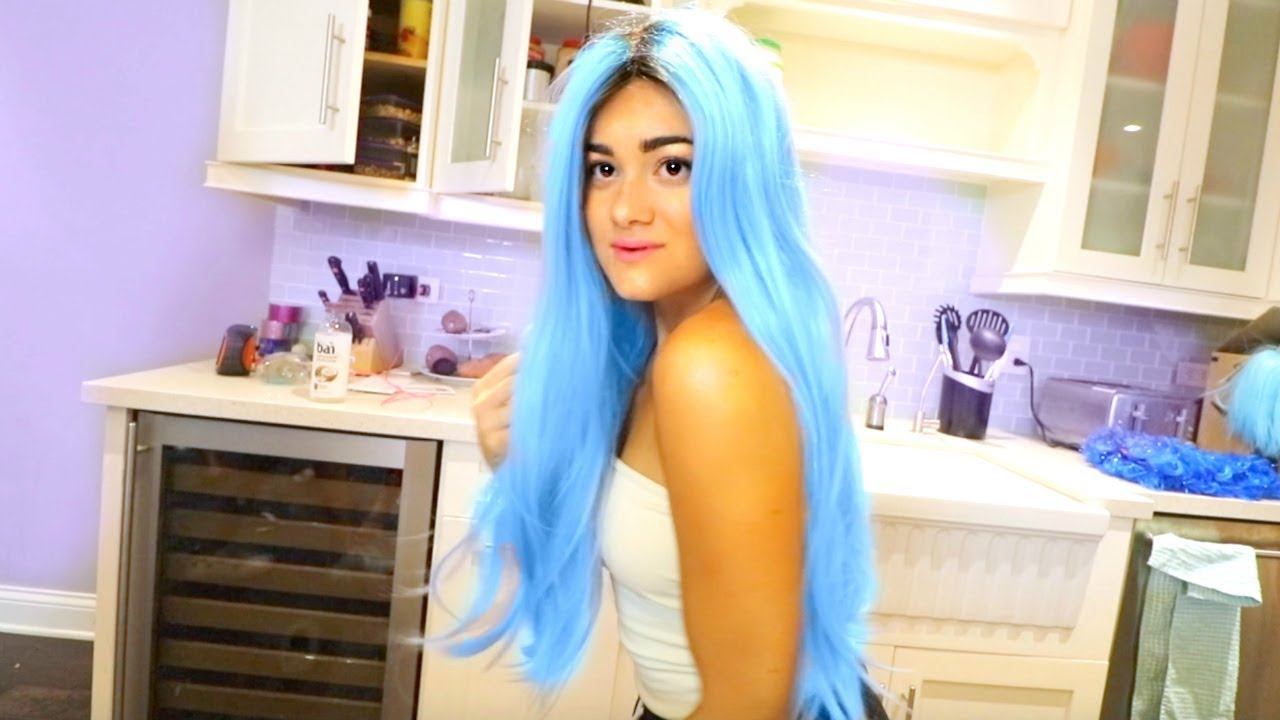 Trying on wigs!! | Cloe Feldman