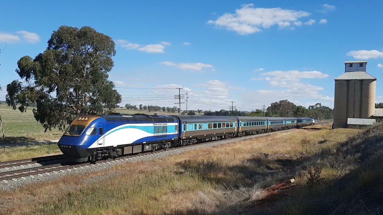 XPT at Marinna. ***HORN***