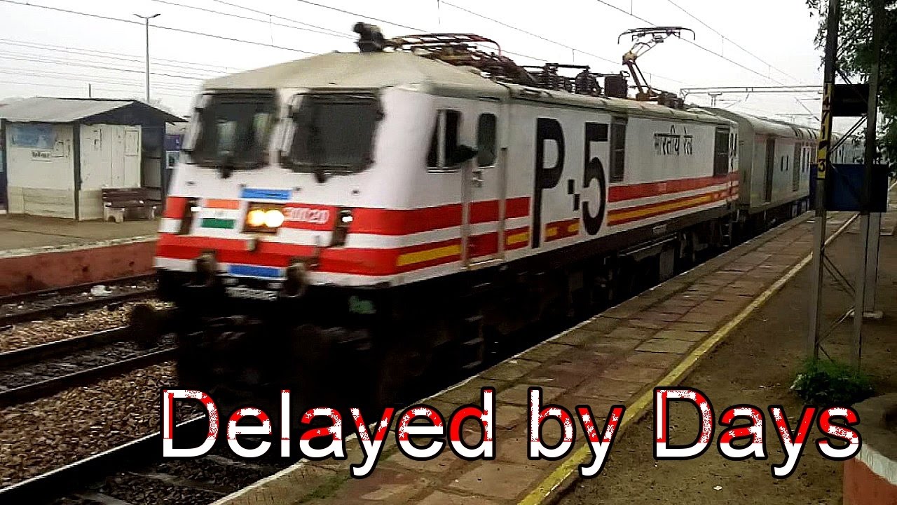Fog Effects - Trains running late by days - 2 GT Express on same day