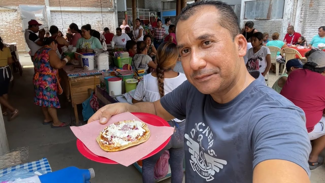 EL MERCADO DE 3 PALOS, GRO. | La comida más sabrosa y la gente más chingona.