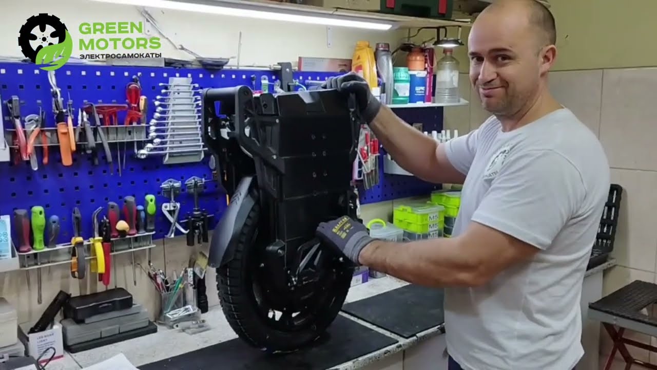 Шиномонтаж моноколеса Leaperkim Patton. Michelin city extra 80/90-14.