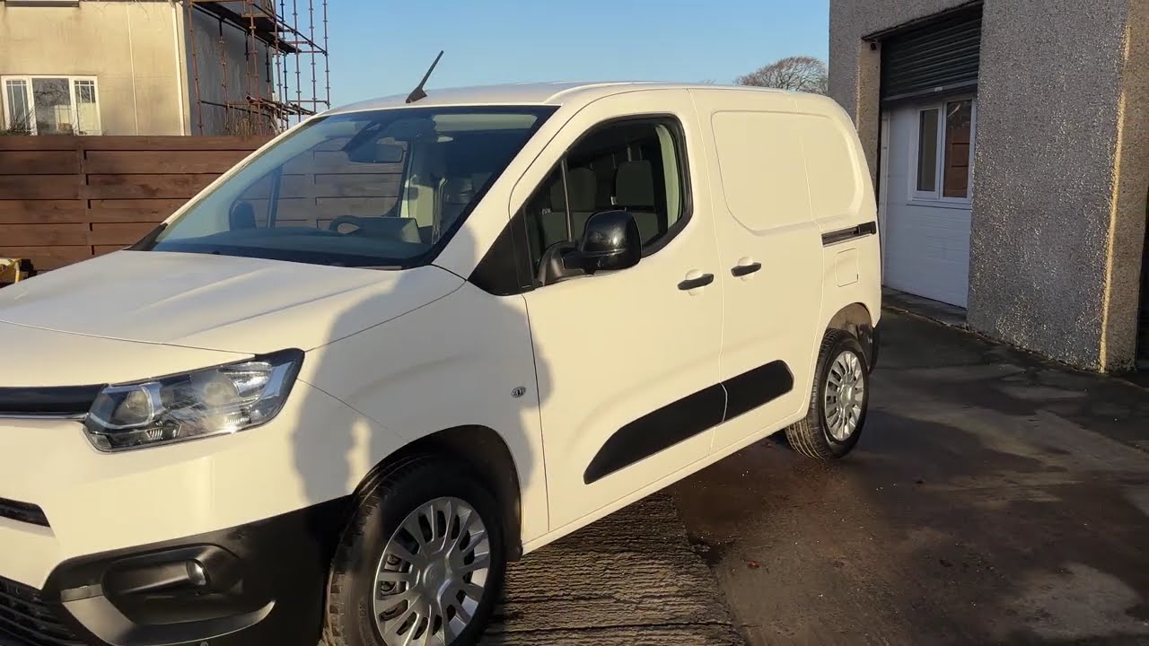 For Sale 2022 72 Toyota PROACE CITY 1.5 BlueHDi Icon Glasgow New & Used Van Sales Near me