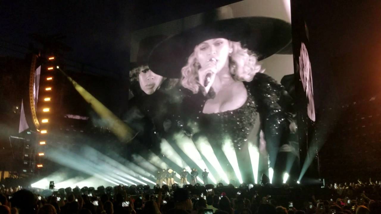 Beyonce - Formation 5/28  (Soldier Field -Chocago)