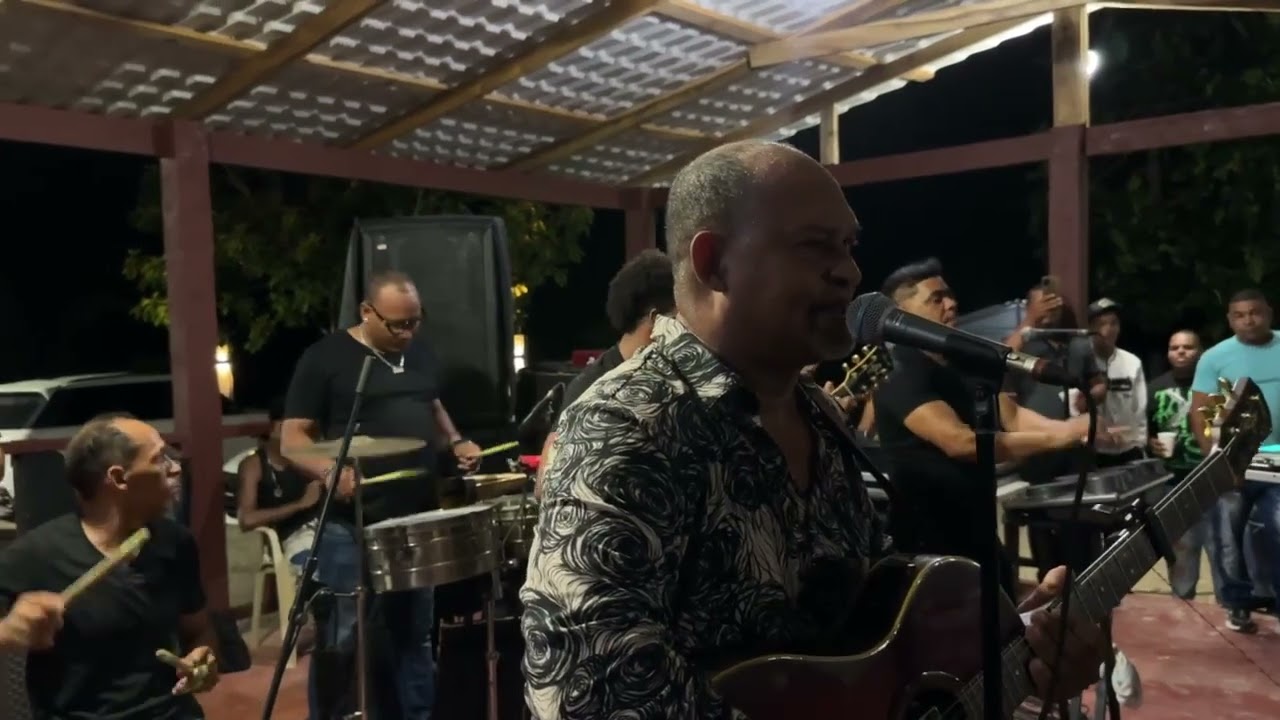 Franklin Luna . tema  el enemigo en vivo