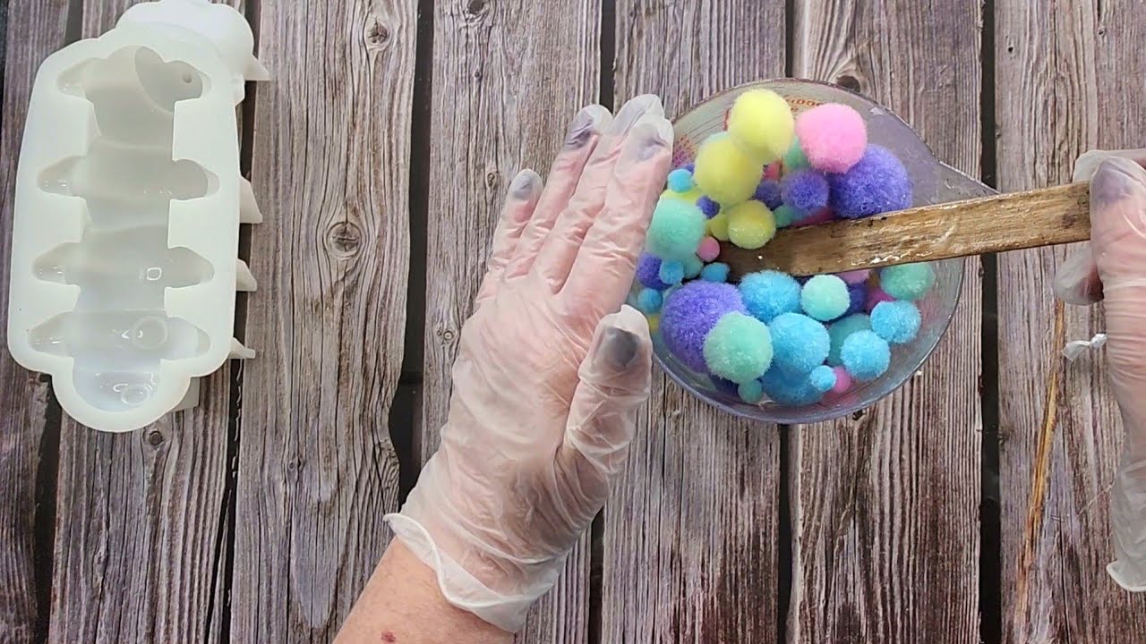 #1956 What Will Happen If I Put Pompoms Into My Caterpillar Using Let's Resin Deep Pour