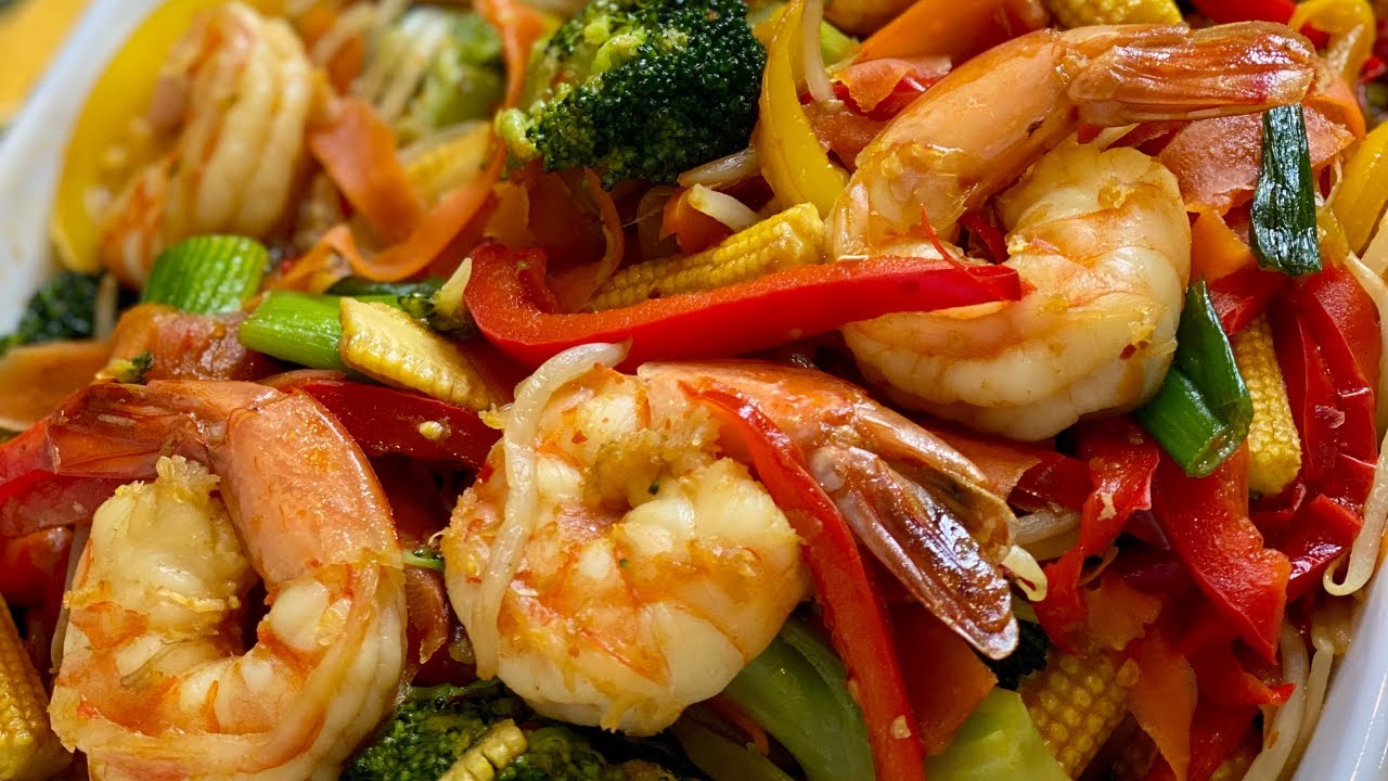 Quick and Easy to Make Stir Fry Vegetables with King Prawns