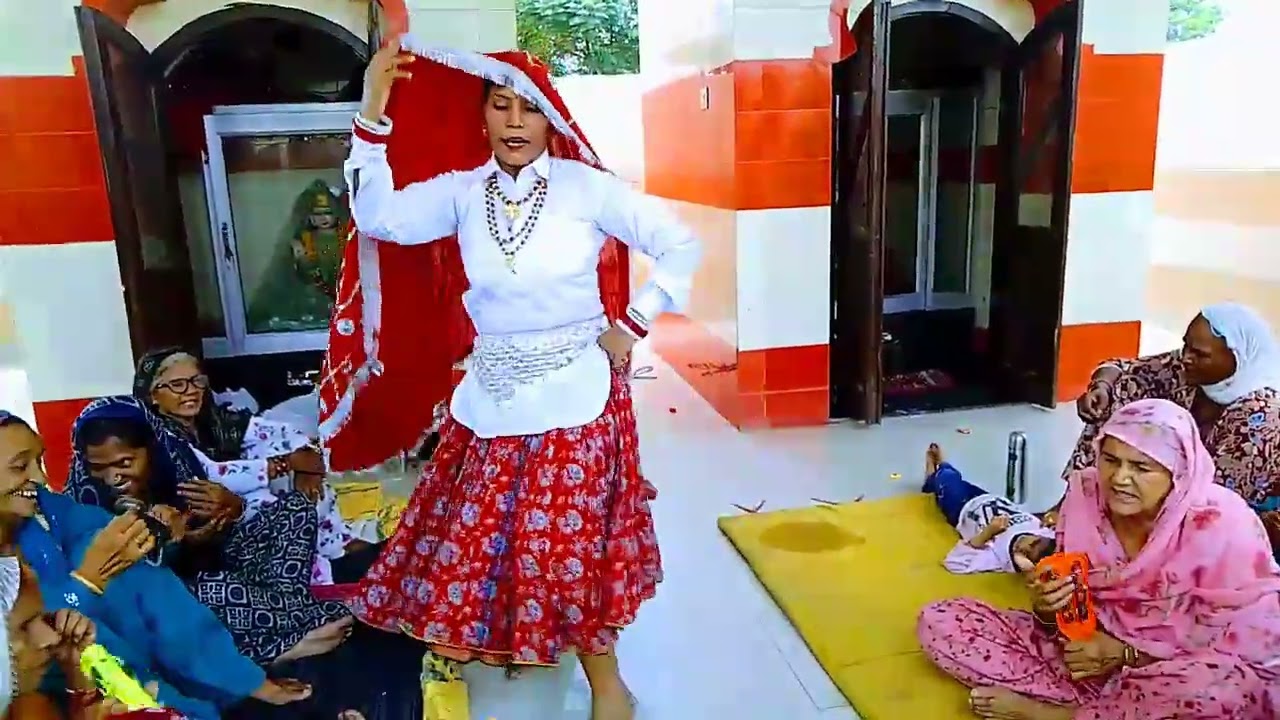 मां चरणों का दास बना ले री  चुंदड़ी के ओढ़ण आली गहरी नदीयाँ # हरियाणवी भजन# शीला की हरियाणवी दुनिया🙏
