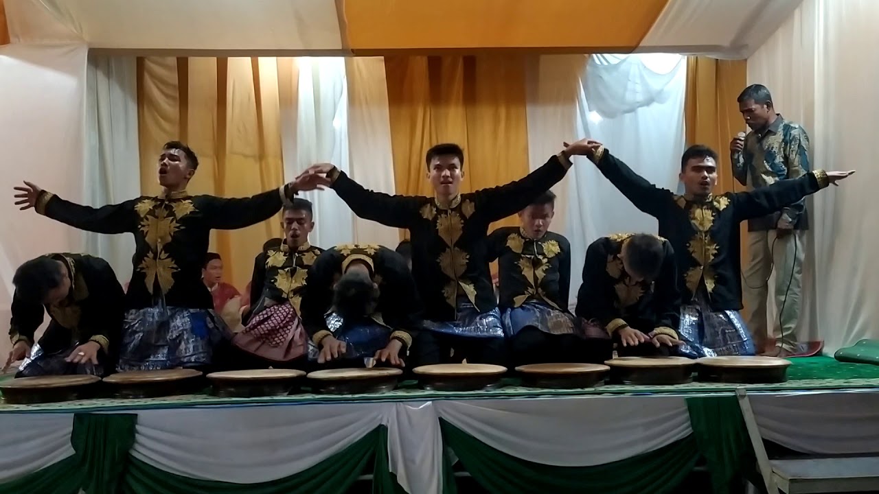 Rapai pulot geurimpheng sanggar seni lonceng Aceh. La Ilaha Illallah. Kalimah taibah payong page