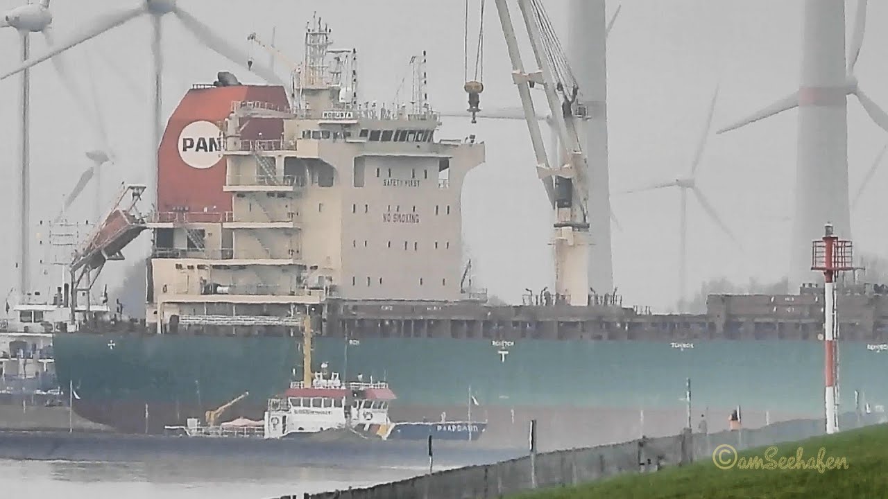 Vielzweck-Seeschiff ROBUSTA 4 cranes geared cargo seaship Emskai Emden V7A2215 IMO 9824992 BJ 2019