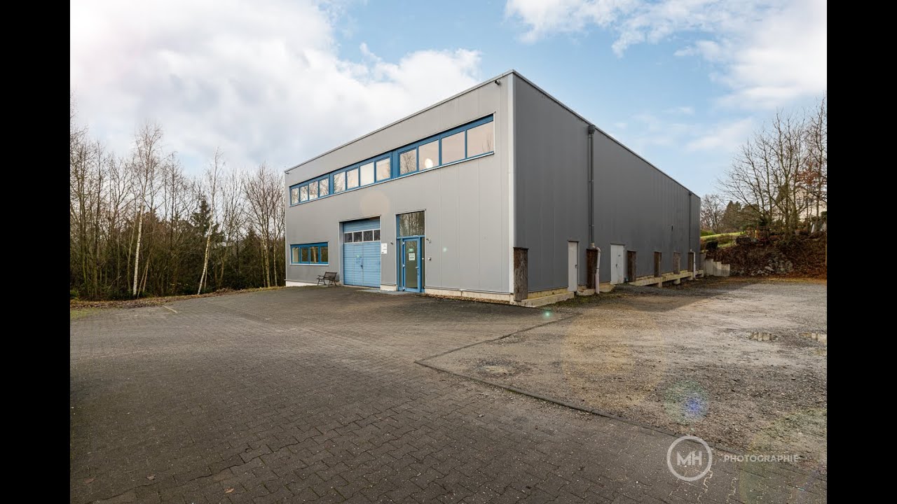MANNELLA *Moderne Gewerbehalle* mit Büro- und Produktionsfläche.