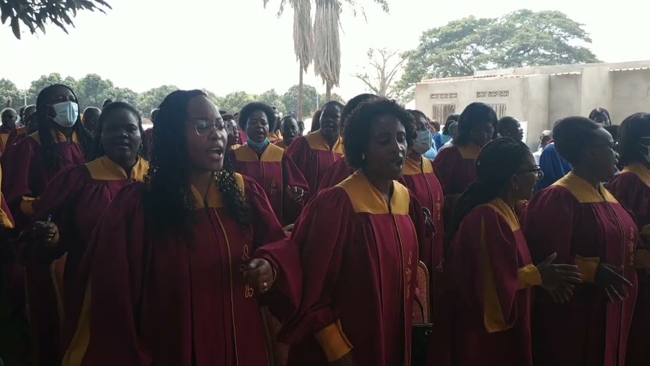Igreja de Caxito Kitongola 96 aniversário Coro Central da IMU Bethel animação