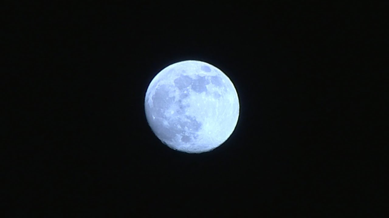 Lo sci al chiaro di luna
