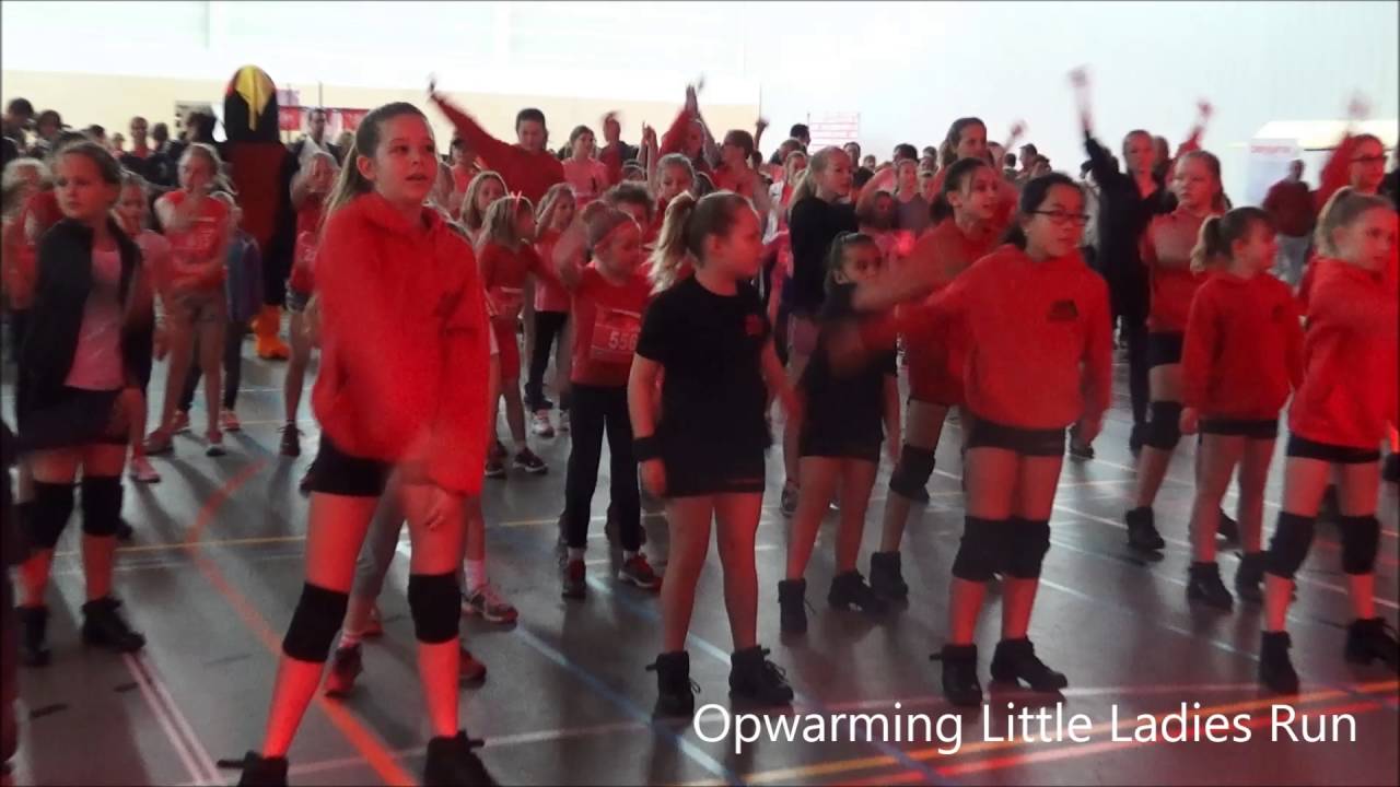 Sport & Dans Body-Action Goes verzorgt Opwarming Little Ladies Run Goes