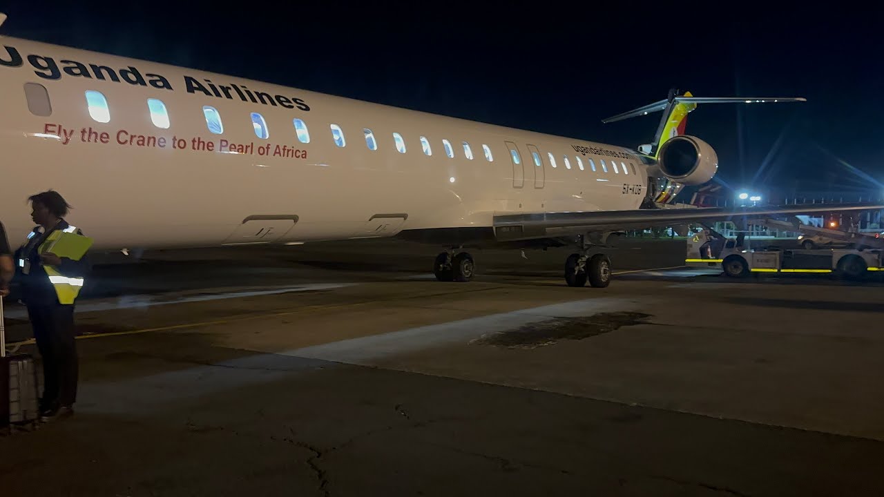 Nairobi Kenya to Entebbe by Uganda Airlines UR205 * Bombardier CRJ900 * NBO EBB