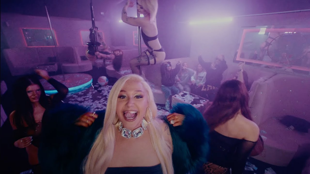 Oliwka Brazil - Brazil [Official Music Video]