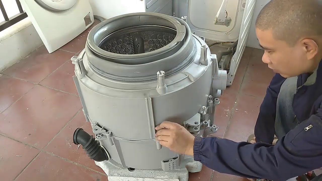 Máy giặt Electrolux EWF10842 chạy kêu to nguyên nhân là đây chứ đâu. Zalo 0904217430