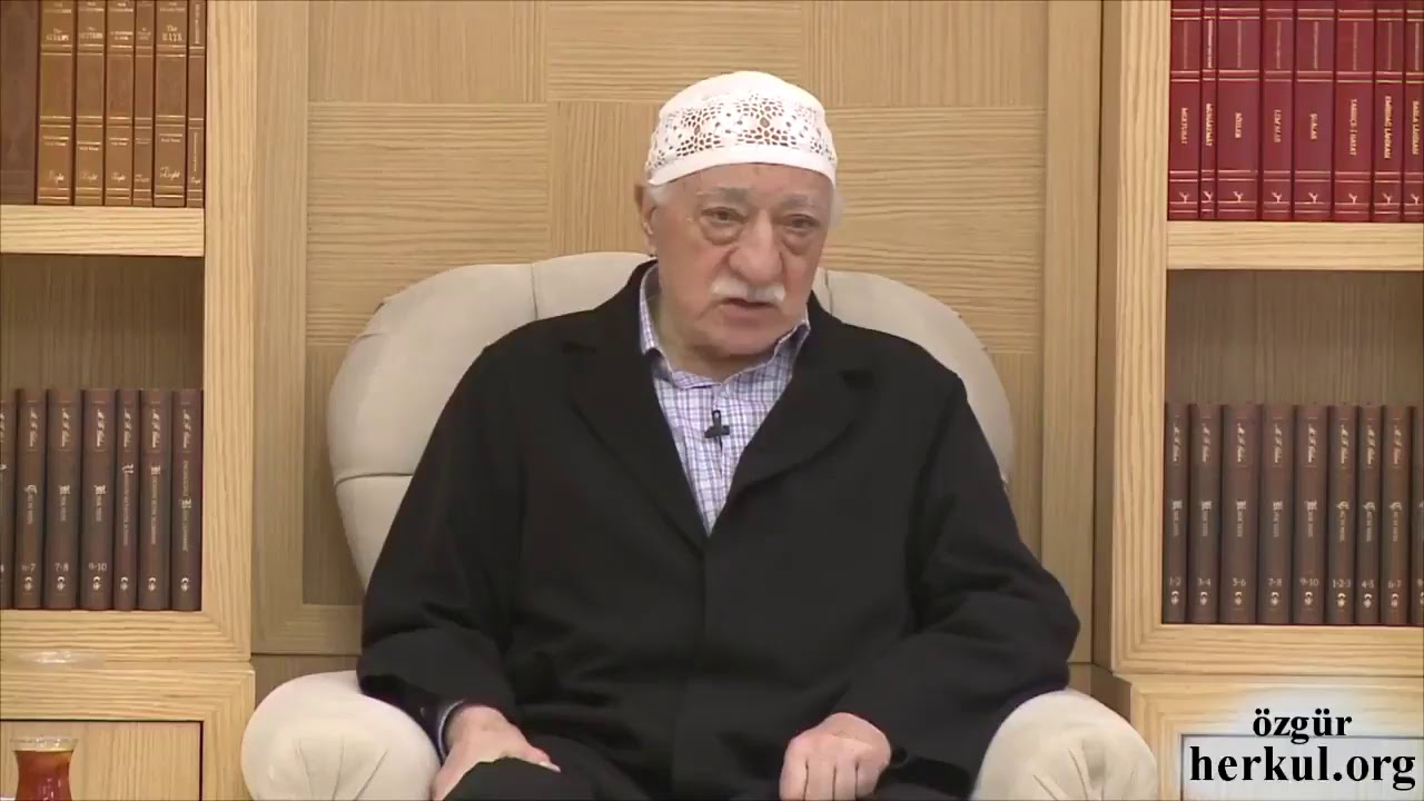 Namazda fatiha okurken... | M.Fethullah Gülen