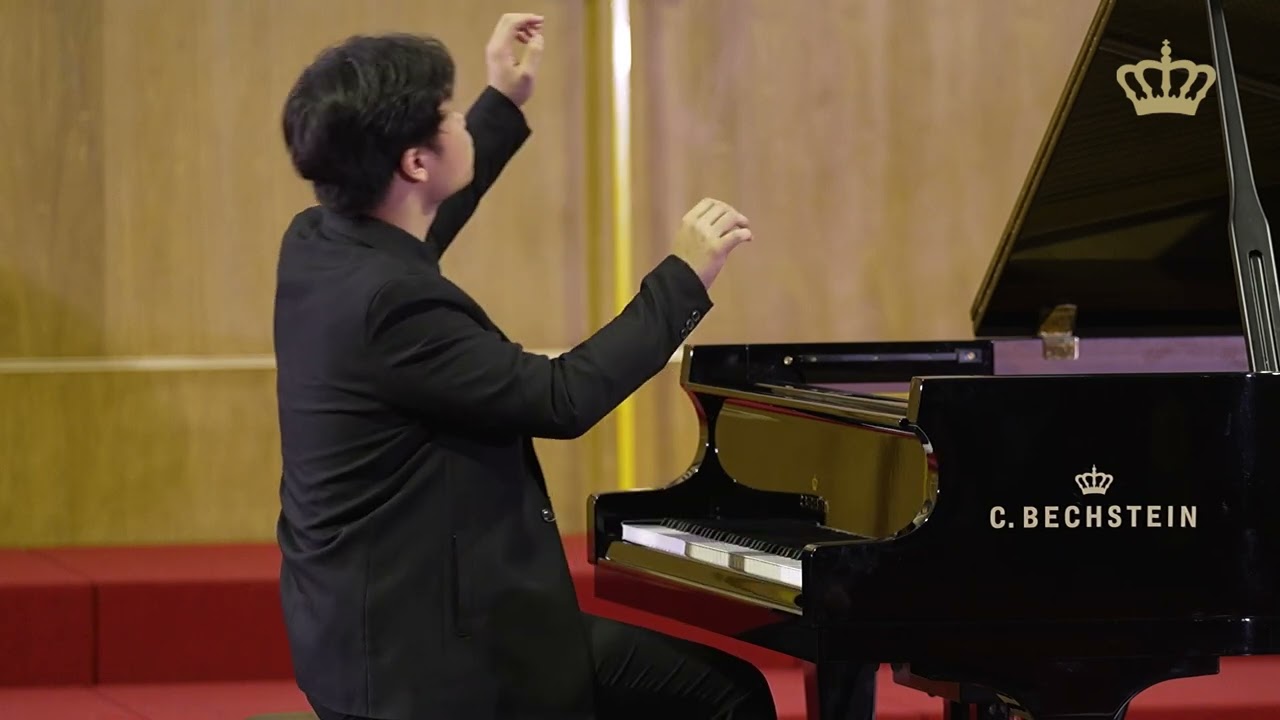 Đỗ Đăng Khôi. Với hai tác phẩm dự thi tại CARL BECHSTEIN PIANO COMPETITION.
