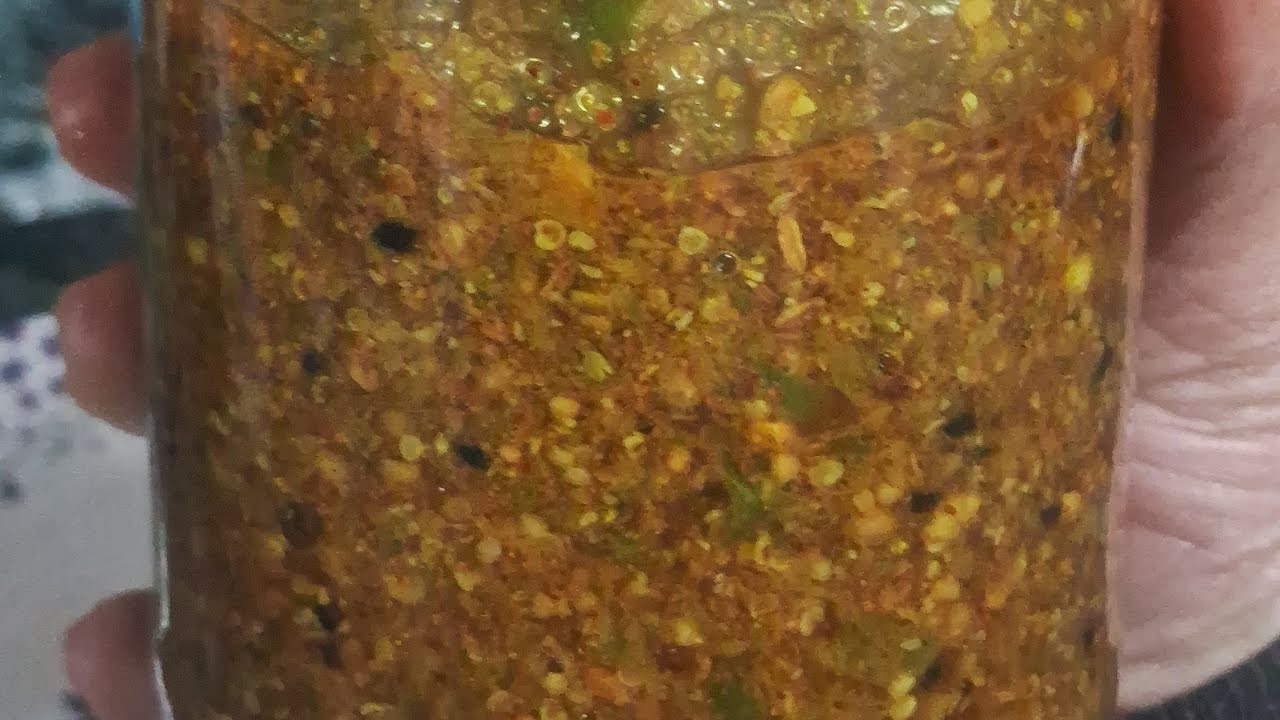 हरी मिर्च अचार/कूटा #greenchillipickle #achar #indianpickle #homemadeachar #ghar_ka_achar #spicyfood