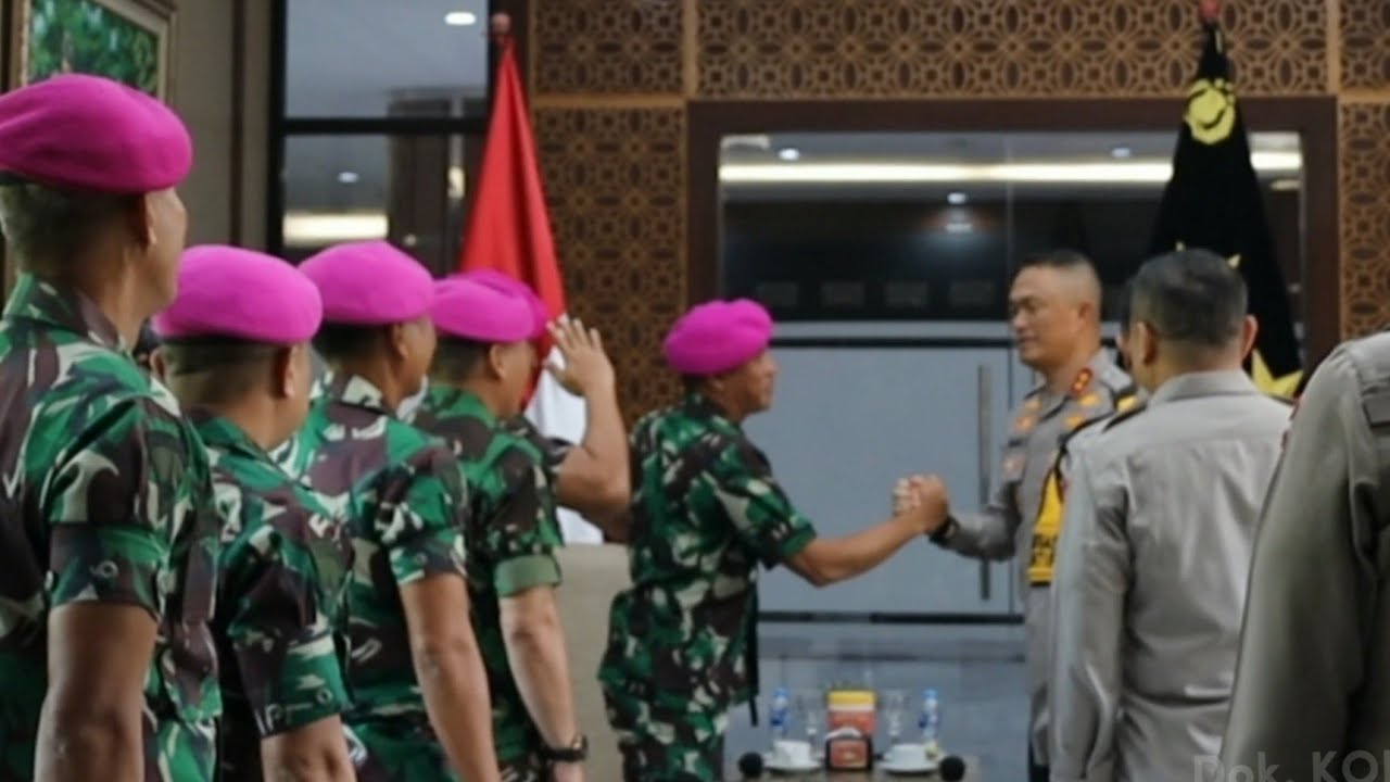 Kunjungan Kerja Komandan dan Pejabat Utama KODIKMAR Ke POLDA JATIM