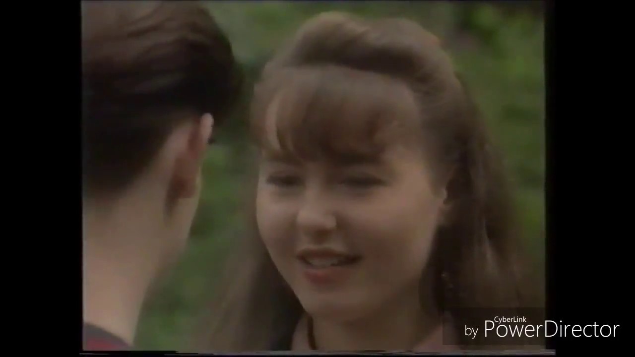 Duncan and Debbie kiss - Byker Grove