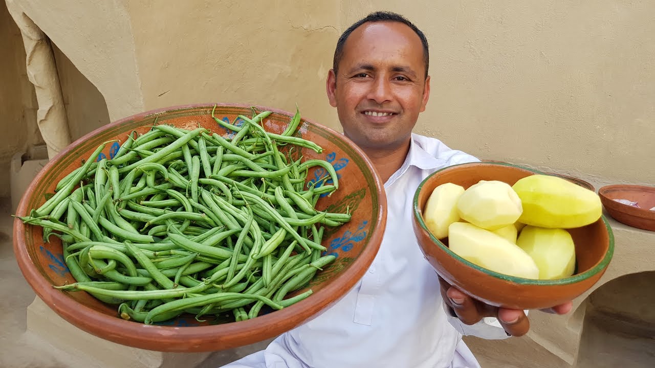Nutritious Green Beans Potato Recipe | Aloo Beans Recipe | Mubashir Saddique | Village Food Secrets