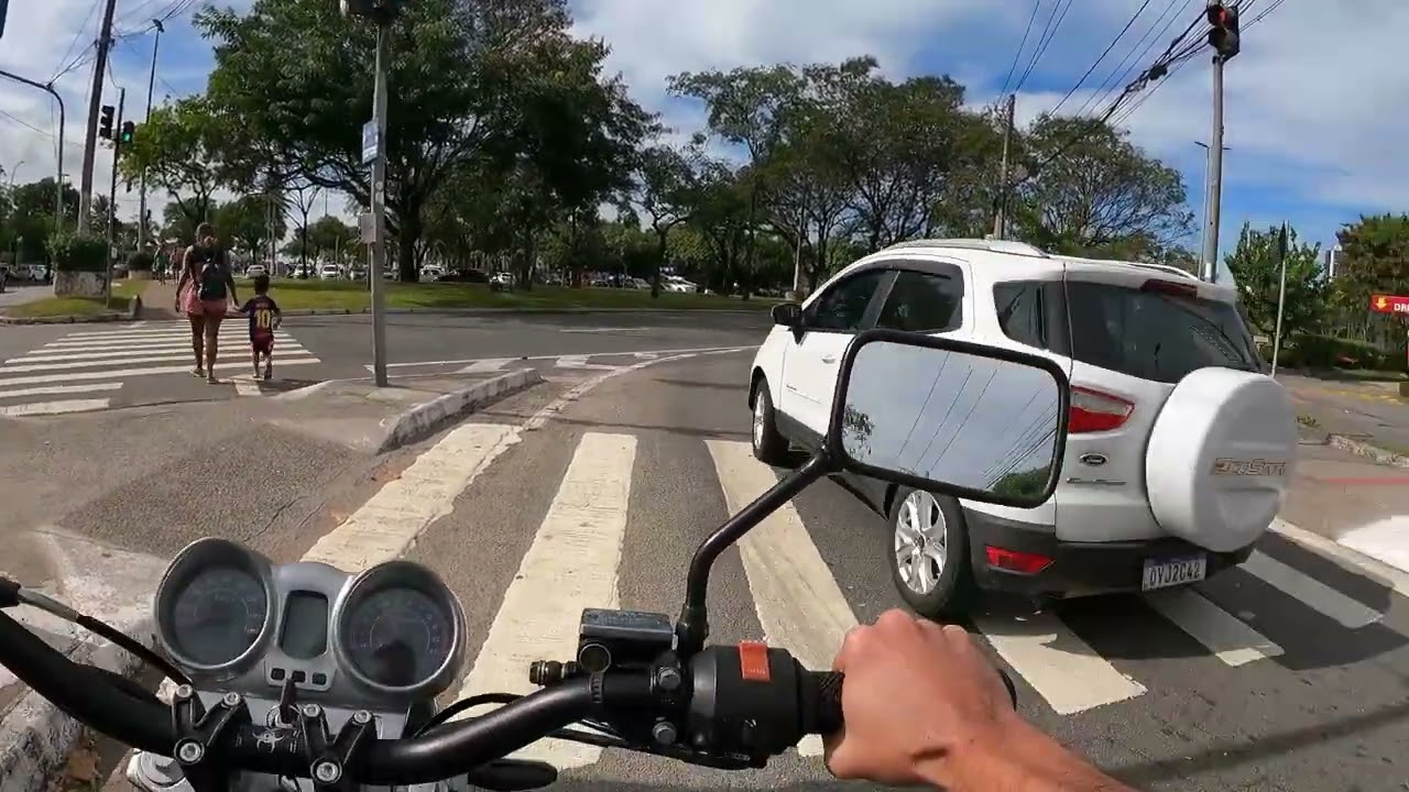 Aprendendo a pilotar CB 250 Twister - Ep 11 Rolezim no Centro Histórico de Vitória